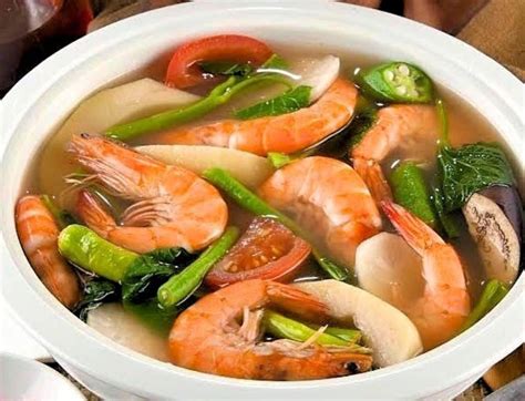  Sinigang na Hipon: Eine säuerliche und herzhafte Suppe, die die Geschmacksknospen zum Tanzen bringt!