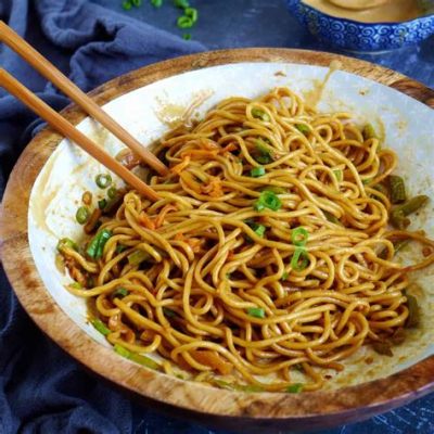  Xiangyang Re Gan Mian: Wie Konnte Eine Einfache Nudelsuppe Ein Symbol Für Xiangyang Werden?